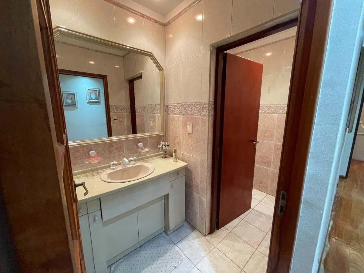 VENTA CASA 6 AMB. CON PILETA - GUERNICA - PERMUTA 4