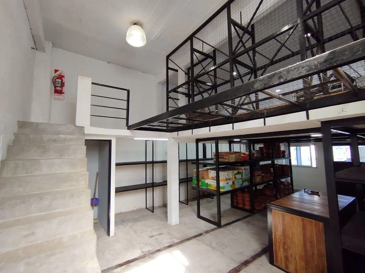 LOCAL o DEPÓSITO EN VENTA TOTALMENTE REFACCIONADO 2