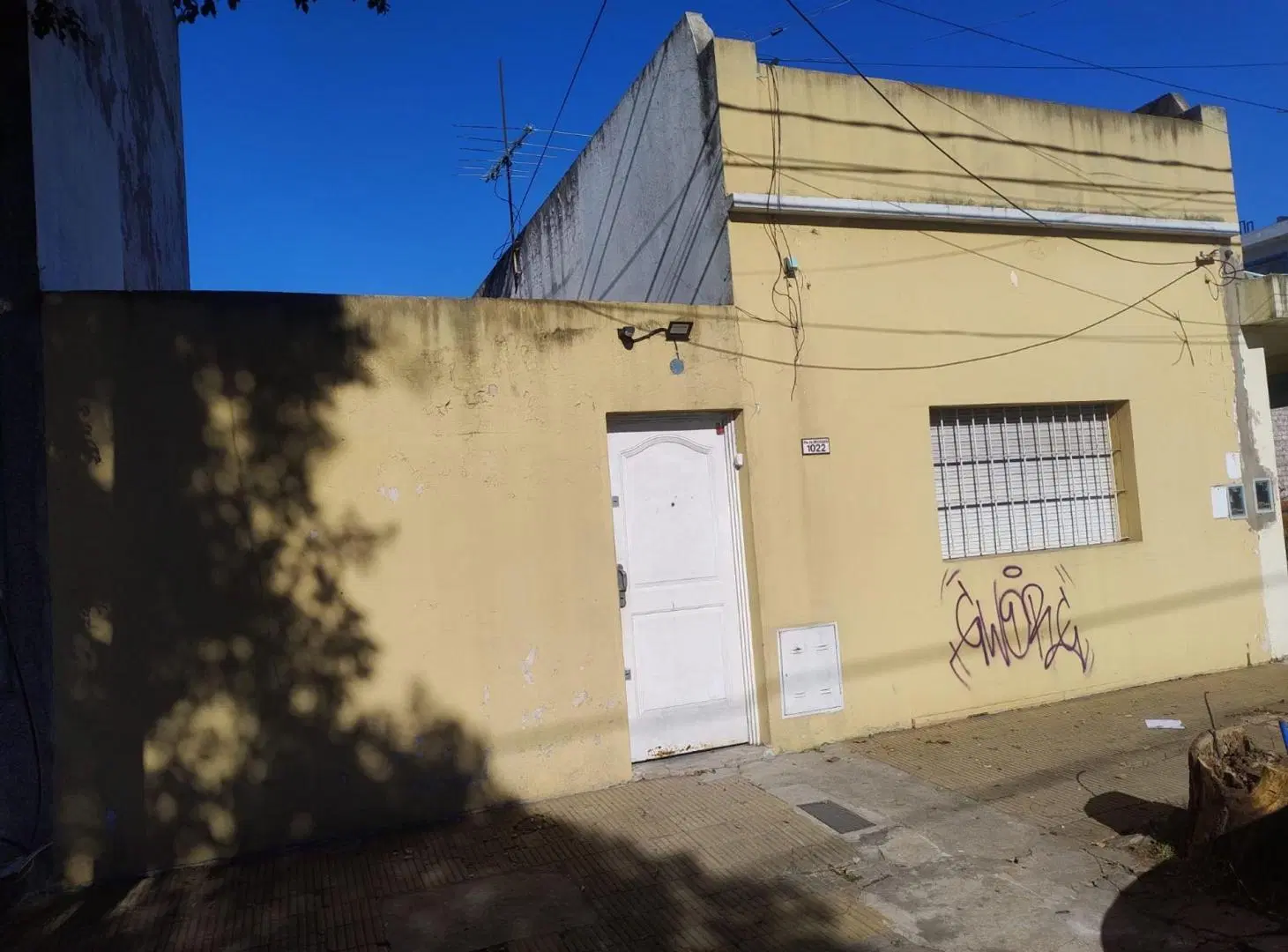 VENTA CASA 3 AMBIENTES CON PATIO HAEDO 3
