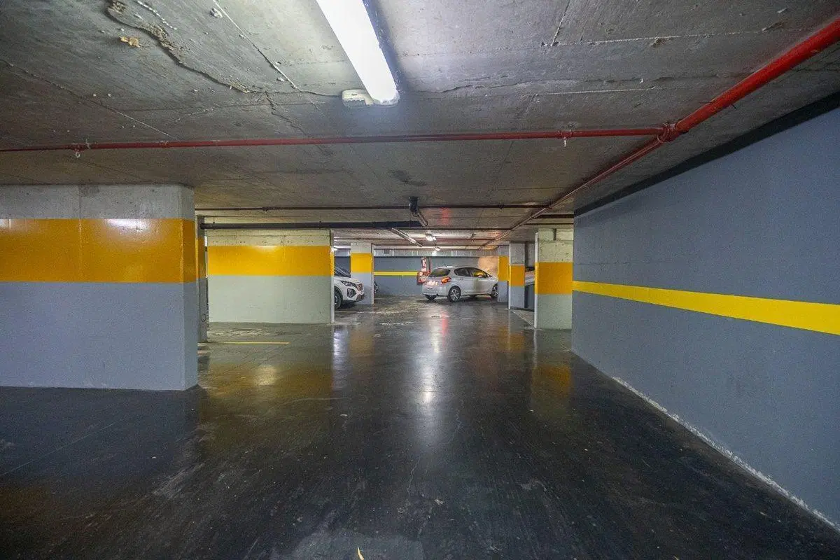 VENTA COCHERA CABALLITO 4