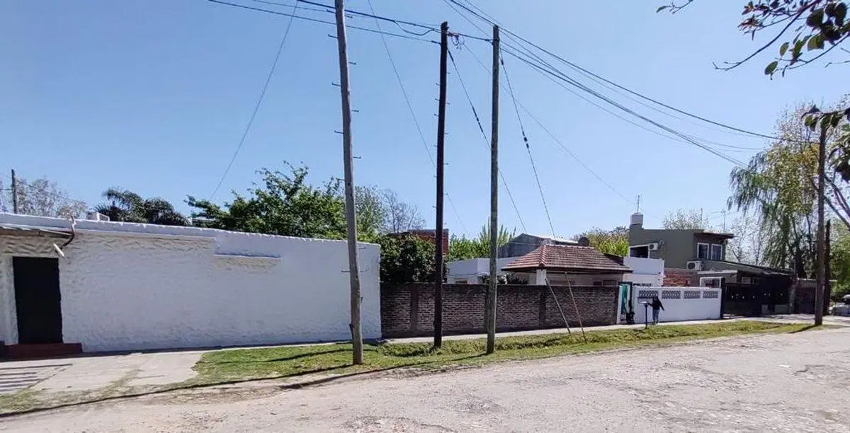 VENTA CASA 3 AMB. CON LOCAL Y MONOAMB DON TORCUATO 8