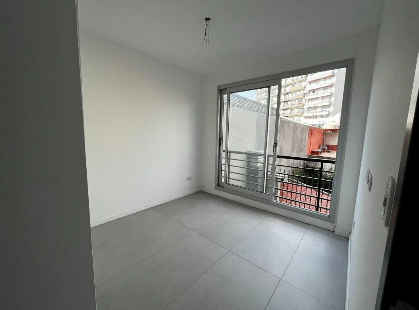 VENTA DEPTO 2 AMB + LOCAL/DEPOSITO- APTO CREDITO 3