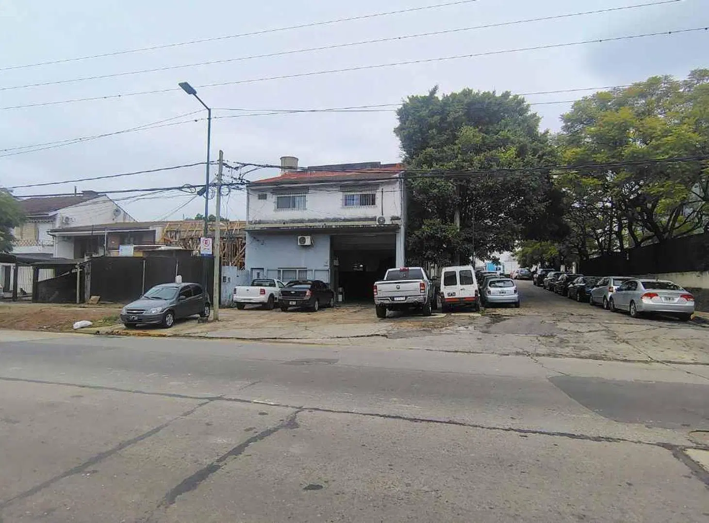 VENTA TALLER/GALPÓN BECCAR + 7 MONOAMBIENTES INDEP 8