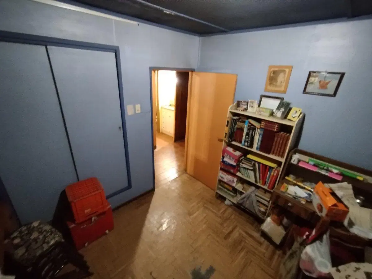 CASA EN VENTA 4 AMB CON LOCAL, PATIO  Y COCHERA 8