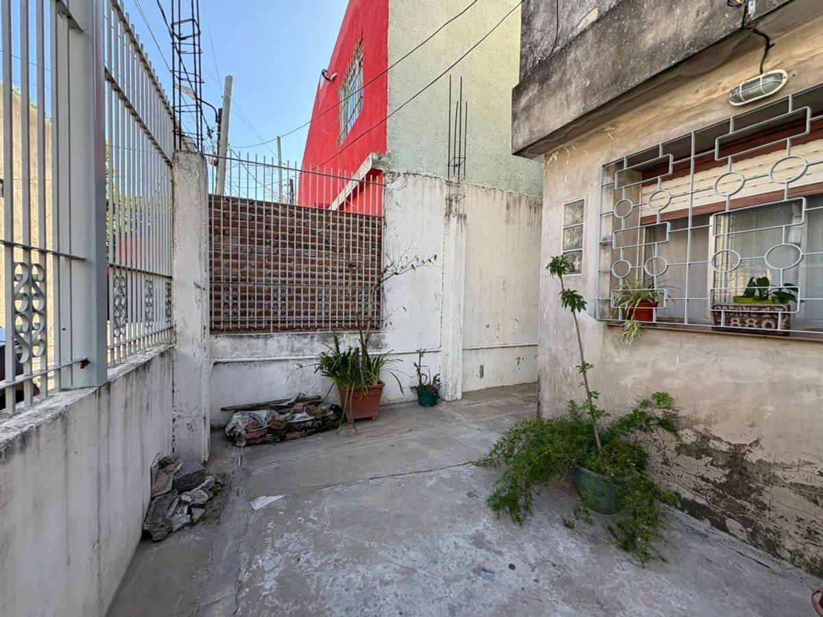 Foto de PH 5 Amb. con patio y terraza en Ingeniero Budge, imagen 2