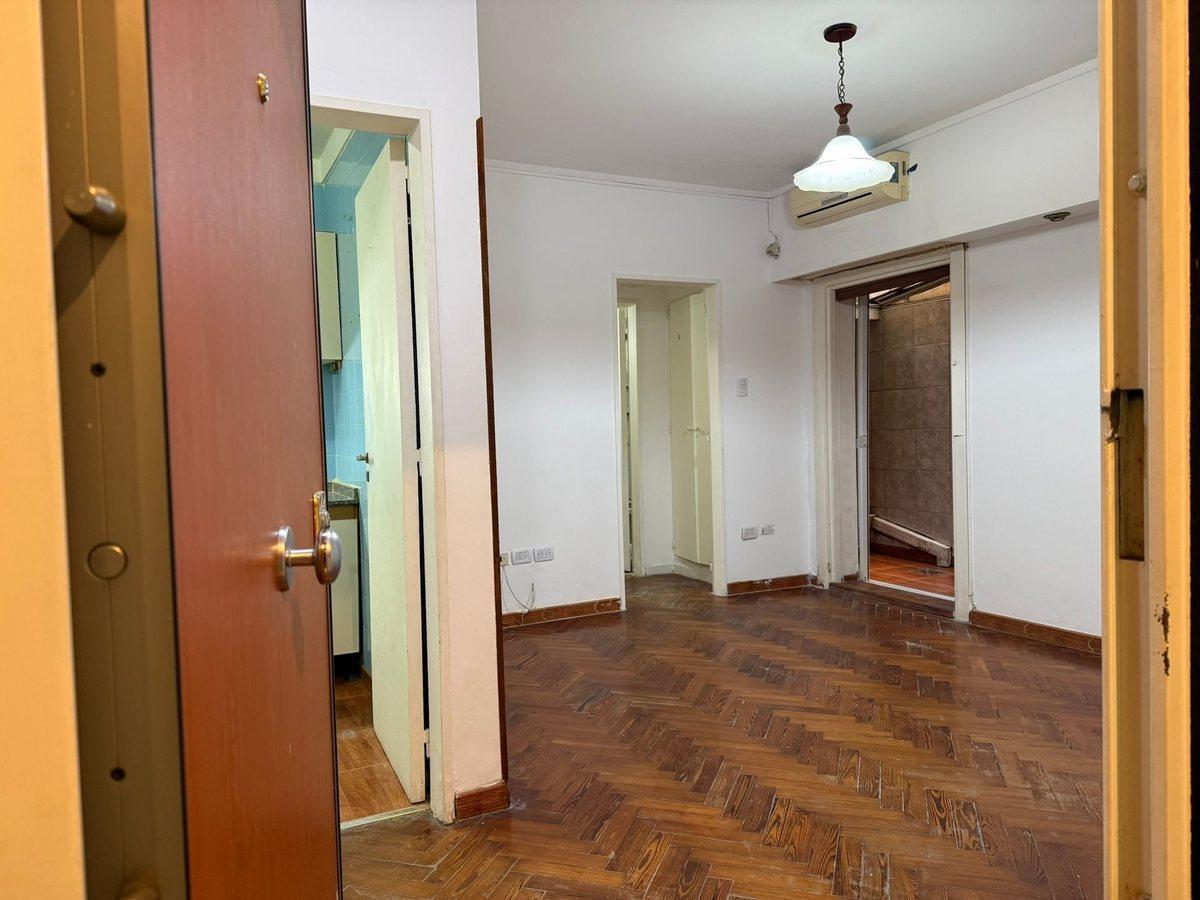 Foto de VENTA DEPARTAMENTO 2 AMB CON PATIO EN BELGRANO R., imagen 1