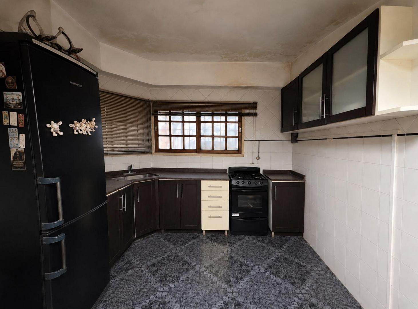 Foto de VENTA TRIPLEX 5 AMB COCHERA APTO CRÉDITO V URQUIZA, imagen 2