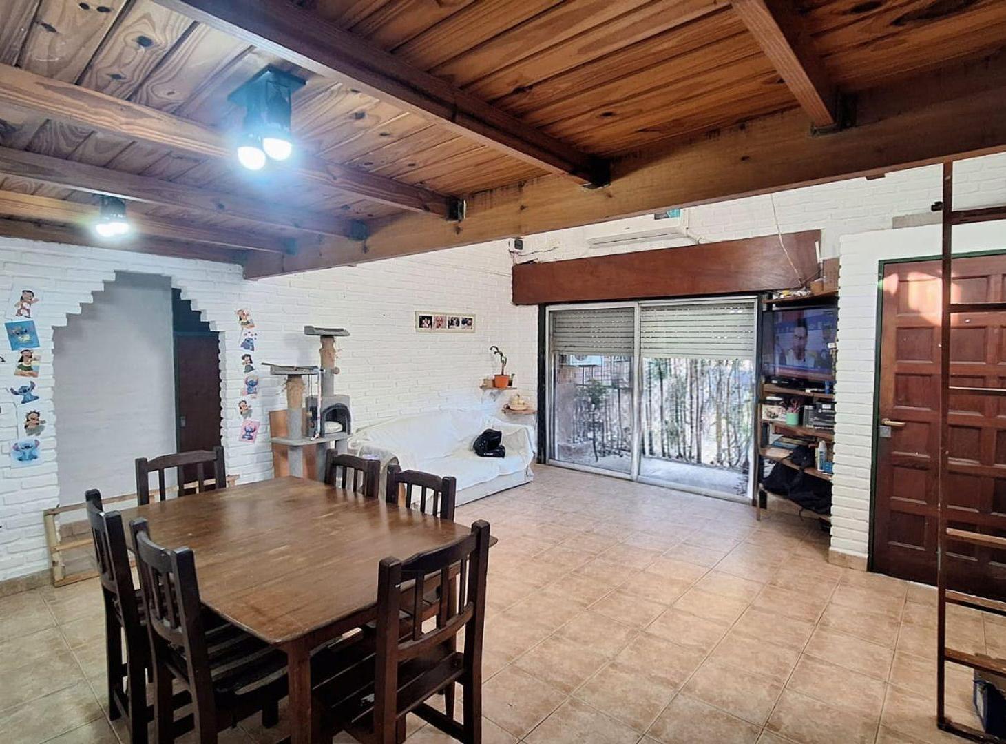 Foto de VENTA PH 4 AMB VTE LOPEZ CARAPACHAY SIN EXPENSAS, imagen 1