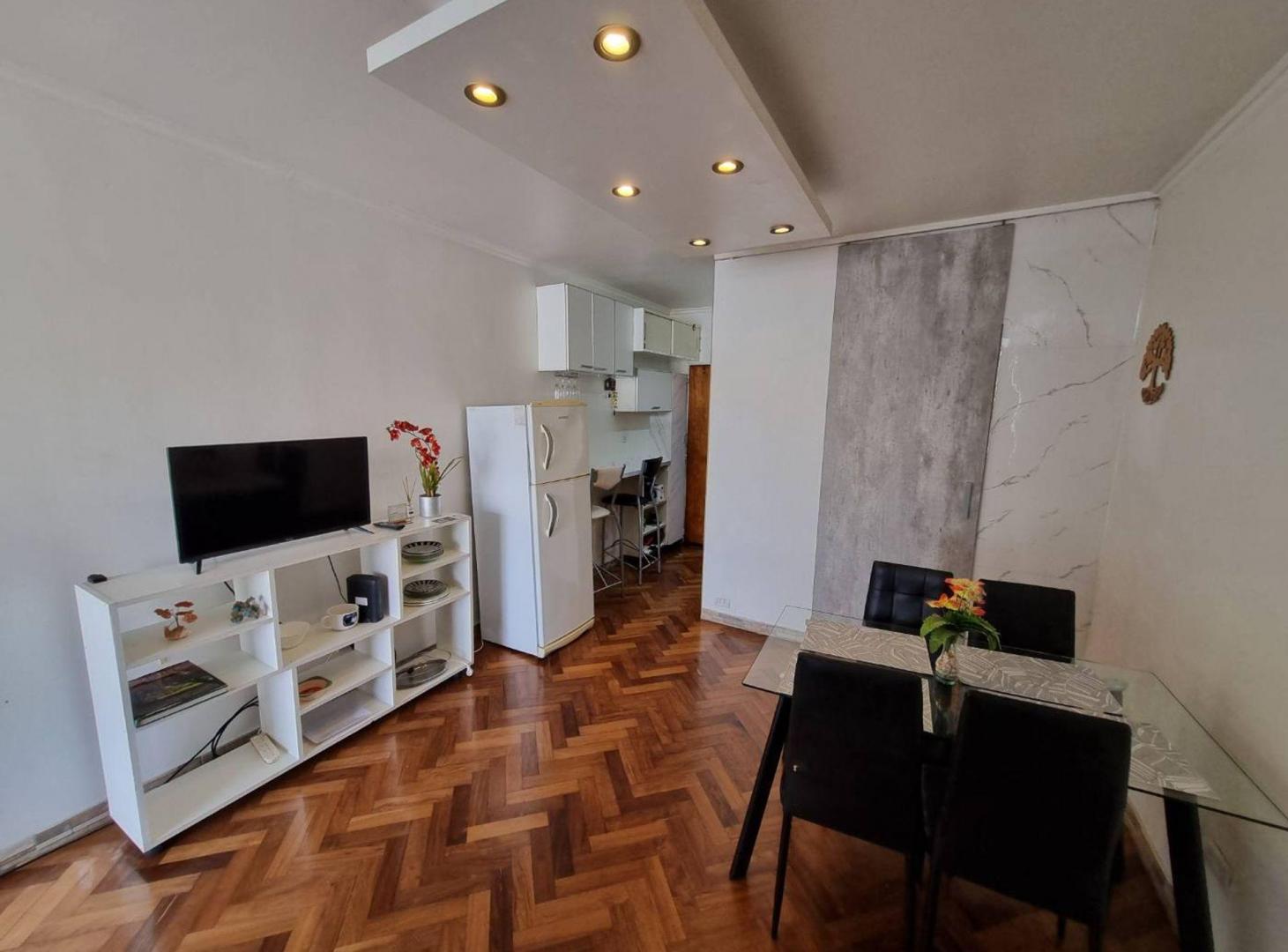 Foto de VENTA MONOAMBIENTE IMPECABLE-AL FRENTE- MONSERRAT, imagen 1
