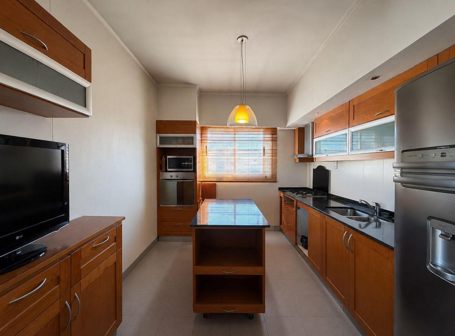 Foto de VENTA CASA 4 AMB COCHERA BALCÓN GRAL SAN MARTIN, imagen 1
