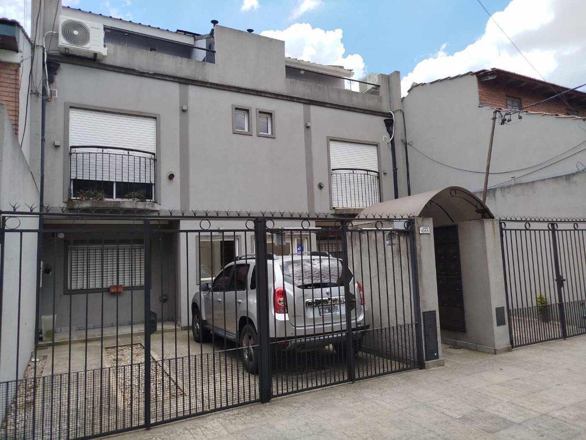 Foto de VENTA PH 2 AMB CON COCHERA Y TERRAZA APTO CREDITO, imagen 2