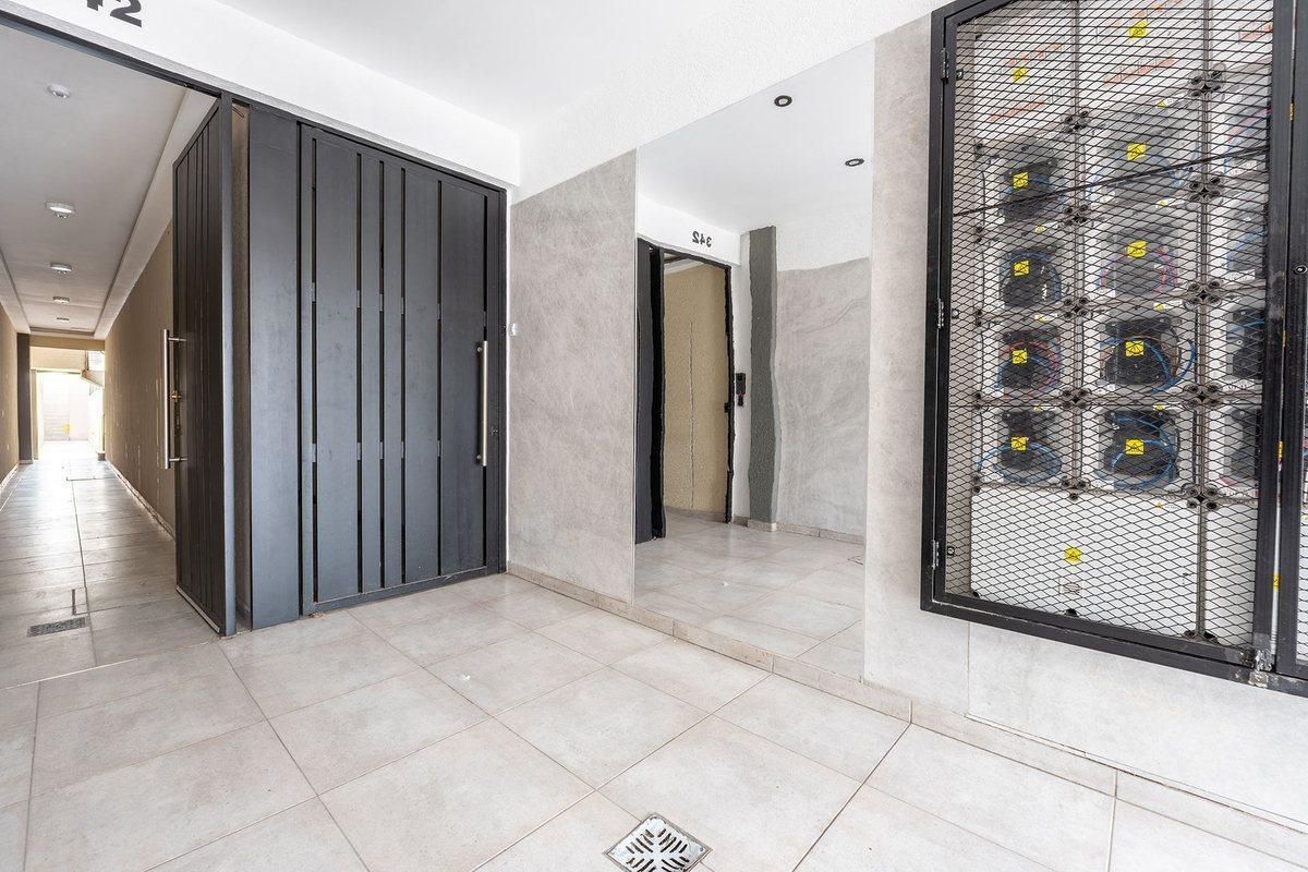 Foto de PH 2 AMBIENTES VENTA EL PALOMAR BALCÓN PILETA, imagen 3