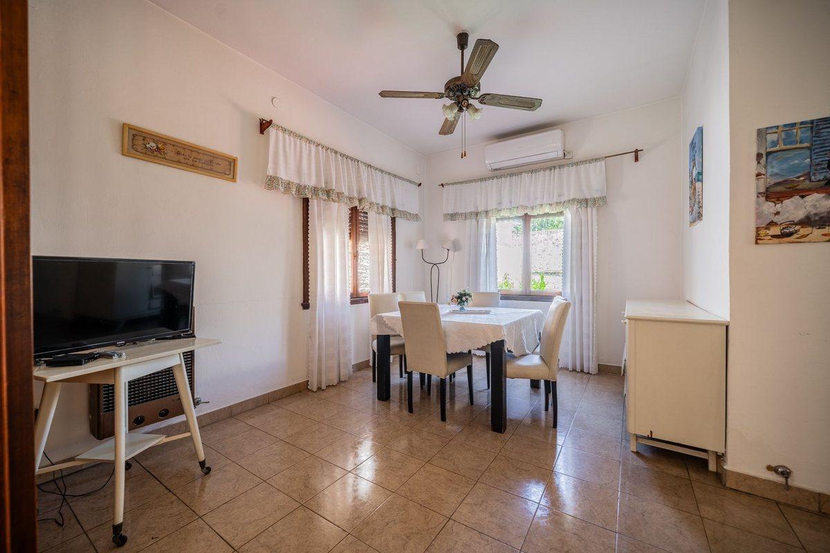 Foto de VENTA CASA 5 AMB, JARDÍN, QUINCHO, APTO CRÉDITO, imagen 2