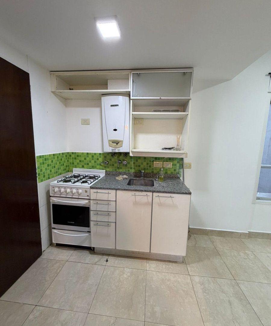 Foto de VENTA DEPARTAMENTO 2 AMB AL FRENTE EN SAAVEDRA, imagen 4