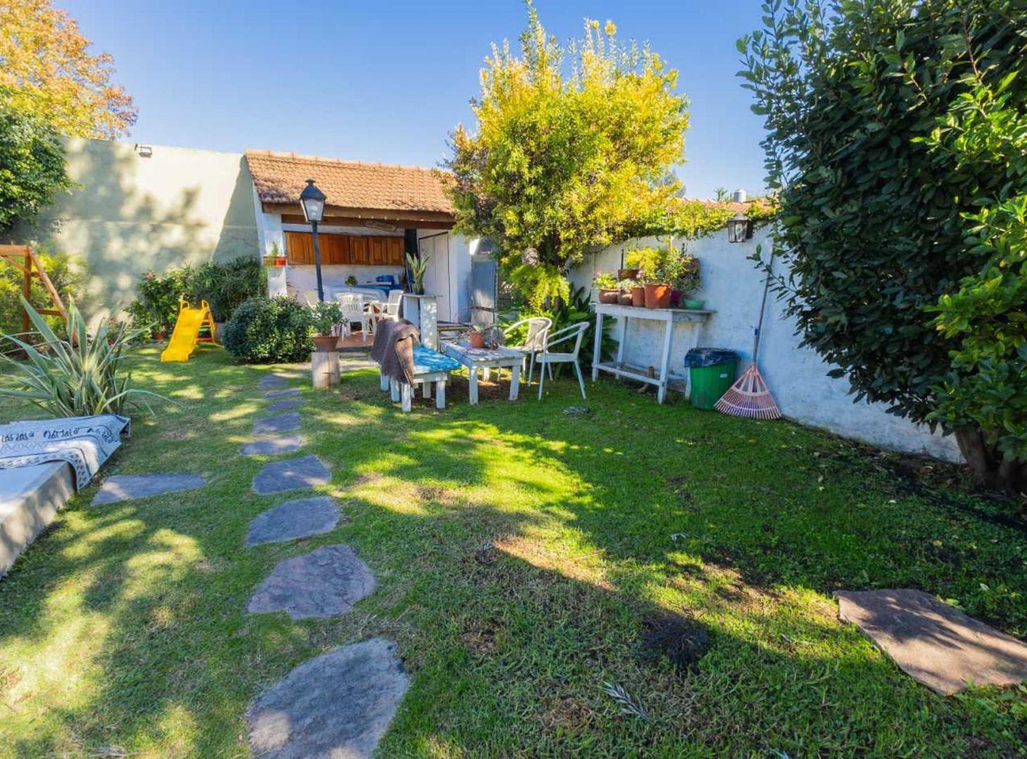 Foto de Venta Casa 4 amb c/ Pileta en Ituzaingo, imagen 3