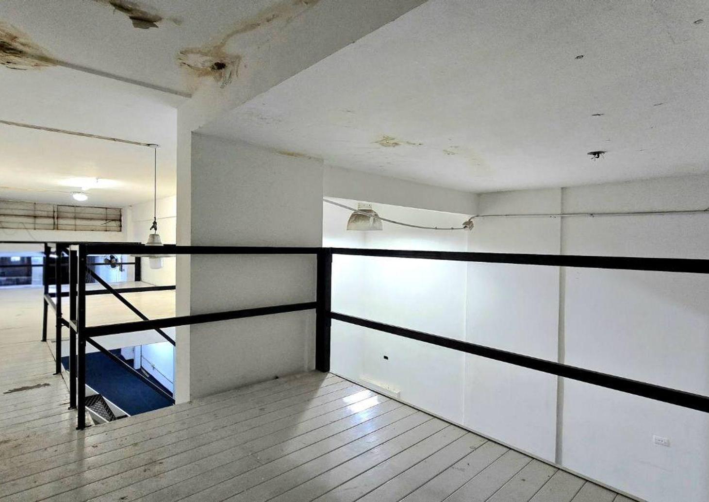 Foto de Venta Local 205 m2 totales deposito San Nicolas, imagen 5