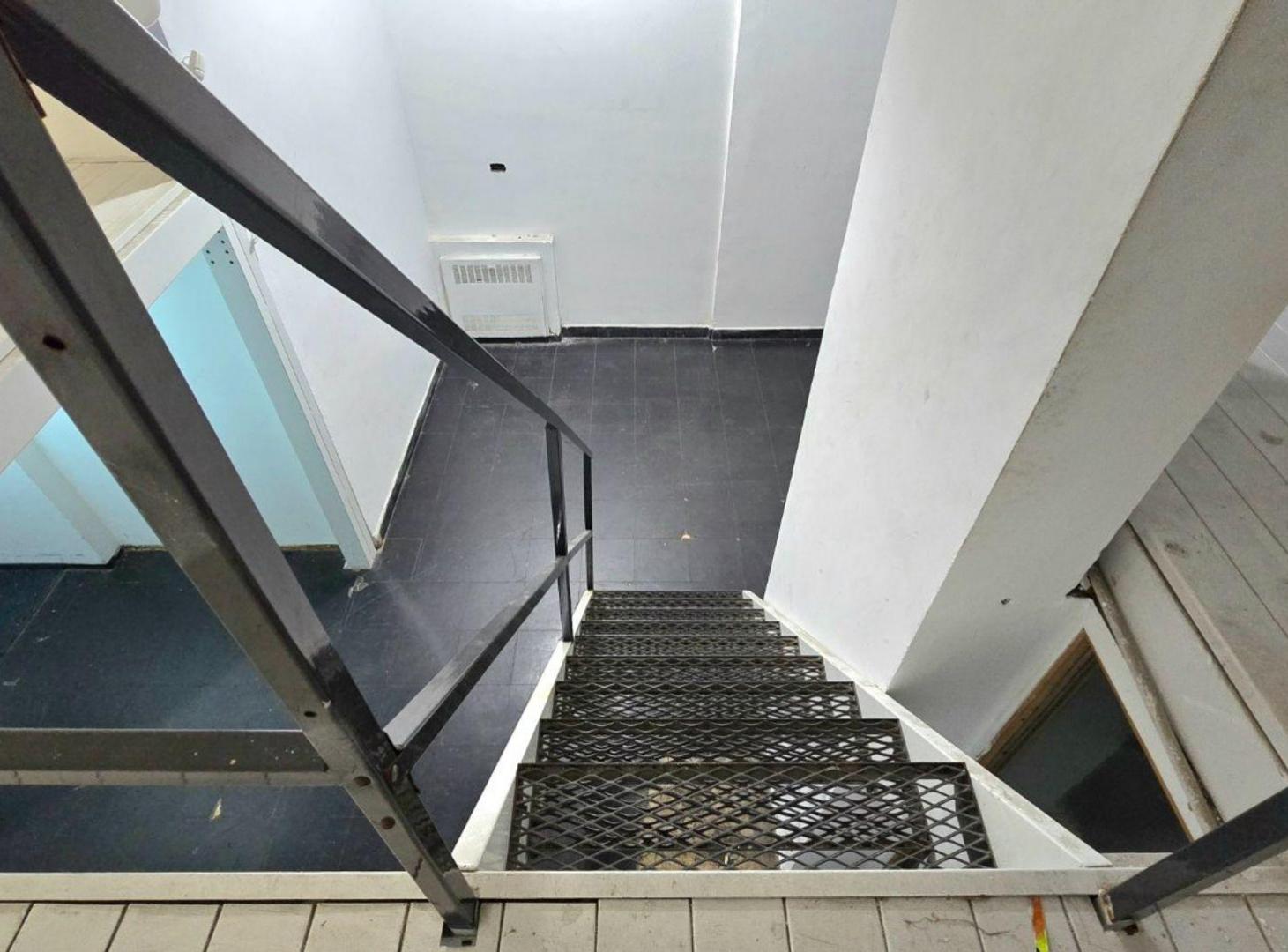 Foto de Venta Local 205 m2 totales deposito San Nicolas, imagen 4
