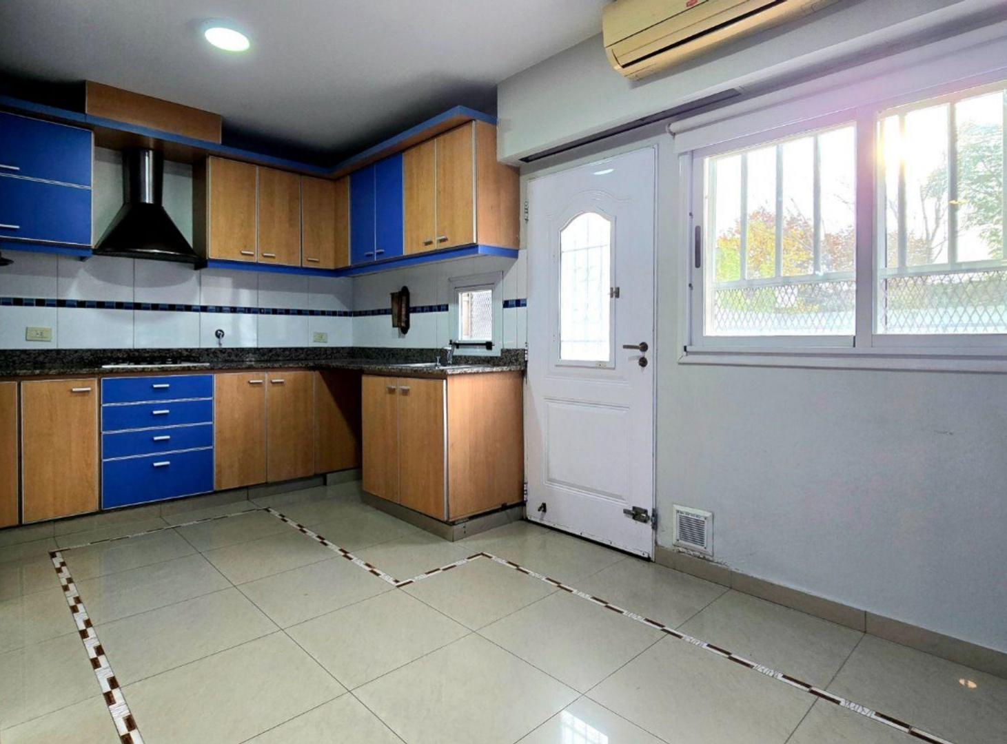 Foto de VENTA Dúplex 4 ambientes, amplio con jardín, imagen 4