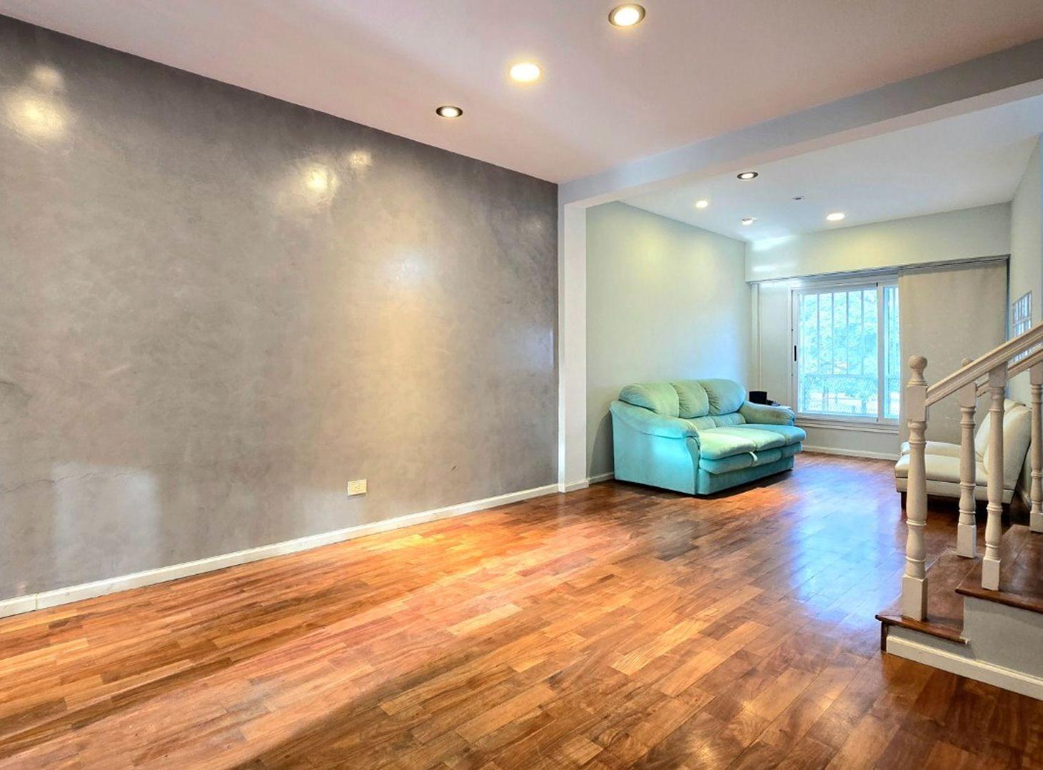 Foto de VENTA Dúplex 4 ambientes, amplio con jardín, imagen 2