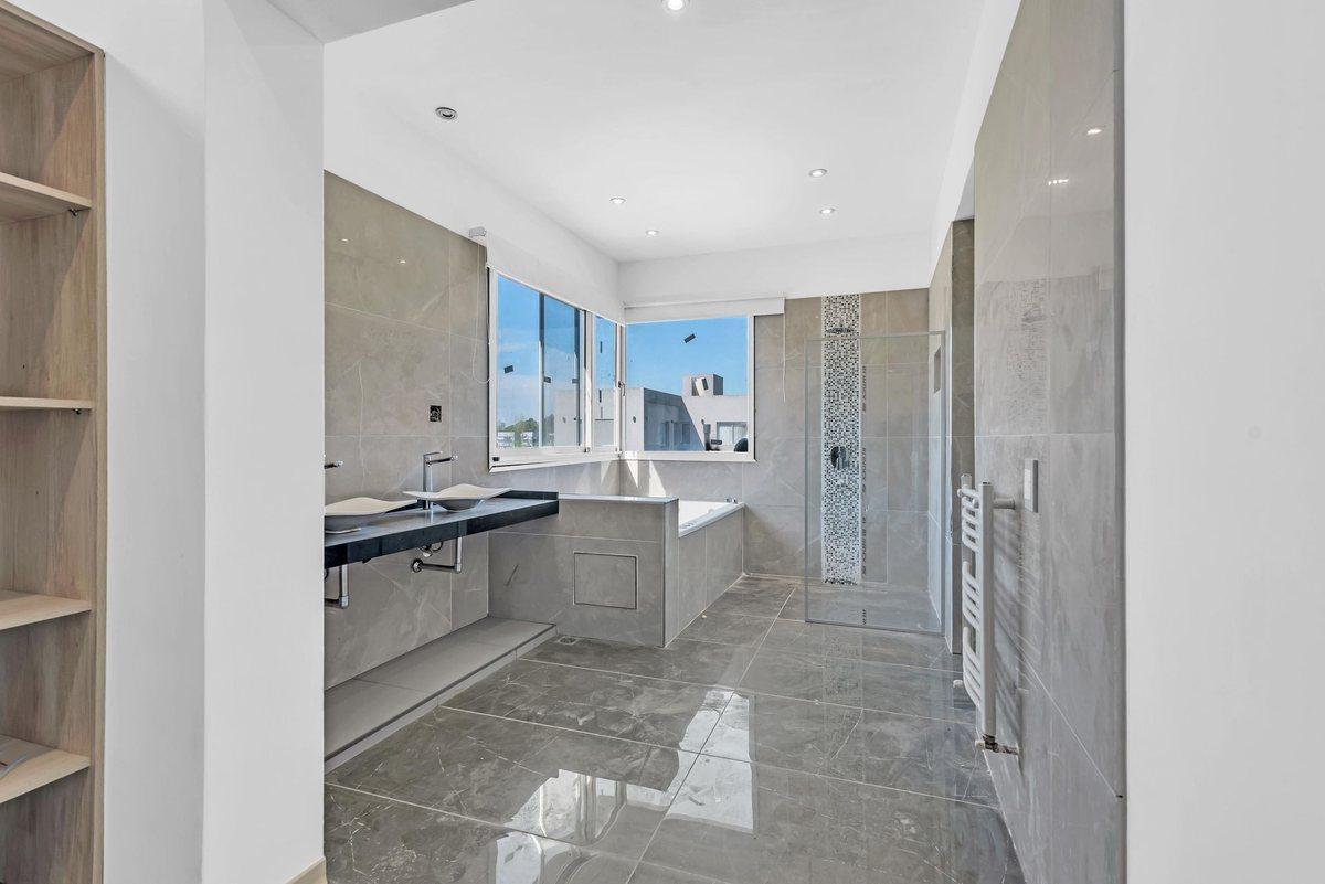 Foto de Venta Casa 5 amb a Estrenar Terralagos, imagen 4