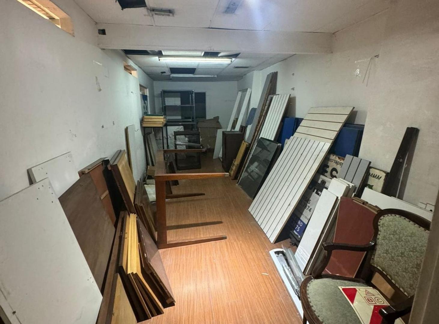 Foto de VENTA LOCAL COMERCIAL EN SAN NICOLÁS CON SÓTANO, imagen 1