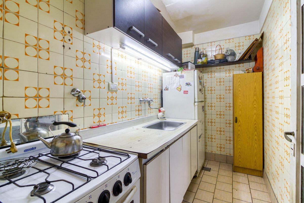 Foto de VENTA DEPTO 3 AMBIENTES C/PATIO EN LINIERS, imagen 2