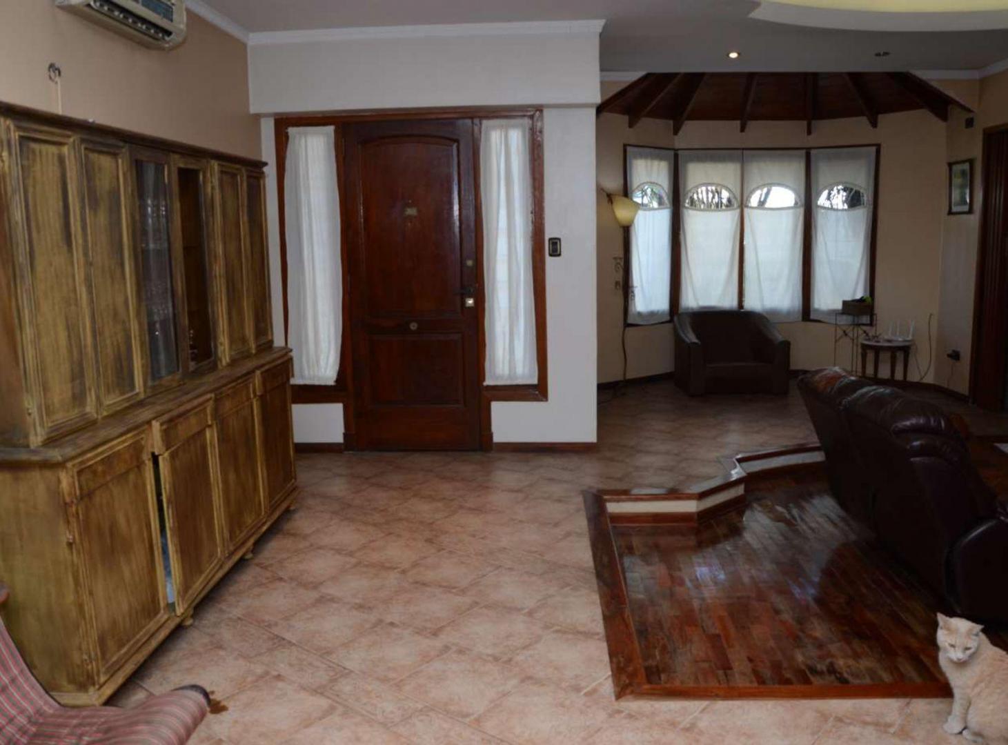 Foto de VETA CASA 6 AMB COCH PARQUE PILETA V SARMIENTO, imagen 4