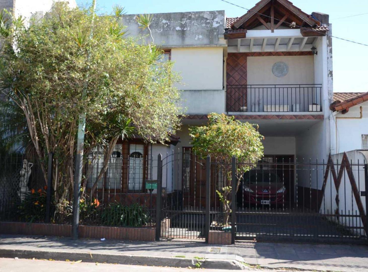 Foto de VETA CASA 6 AMB COCH PARQUE PILETA V SARMIENTO, imagen 1