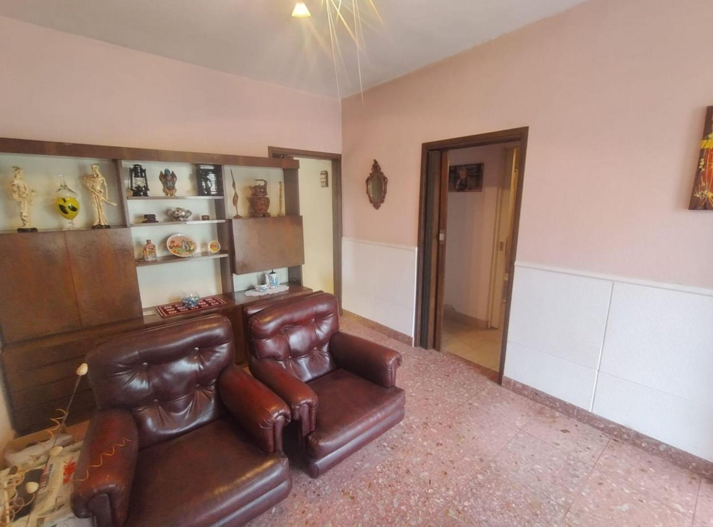 Foto de VENTA CASA 5 AMBIENTES PARQUE PILETA HAEDO, imagen 5