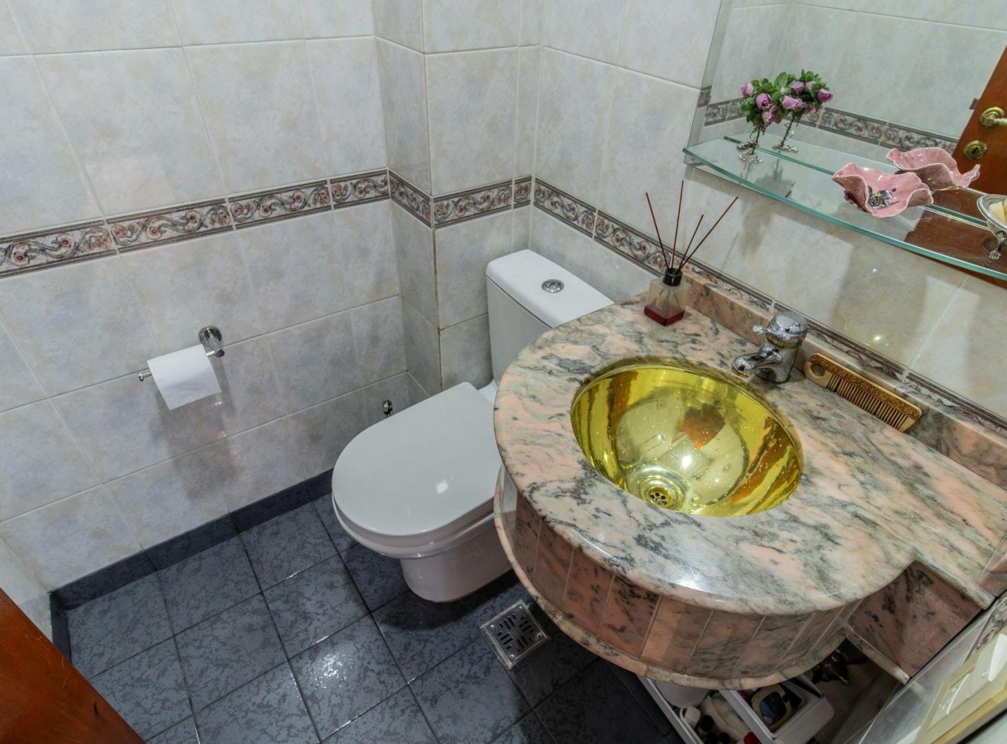 Foto de VENTA TRIPLEX 5amb JARDIN PARRILLA COCHERA DOBLE, imagen 3