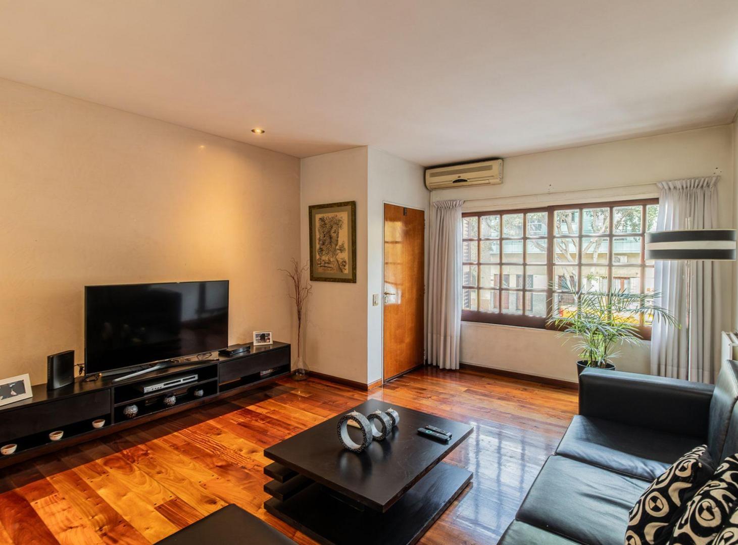Foto de VENTA TRIPLEX 5amb JARDIN PARRILLA COCHERA DOBLE, imagen 1
