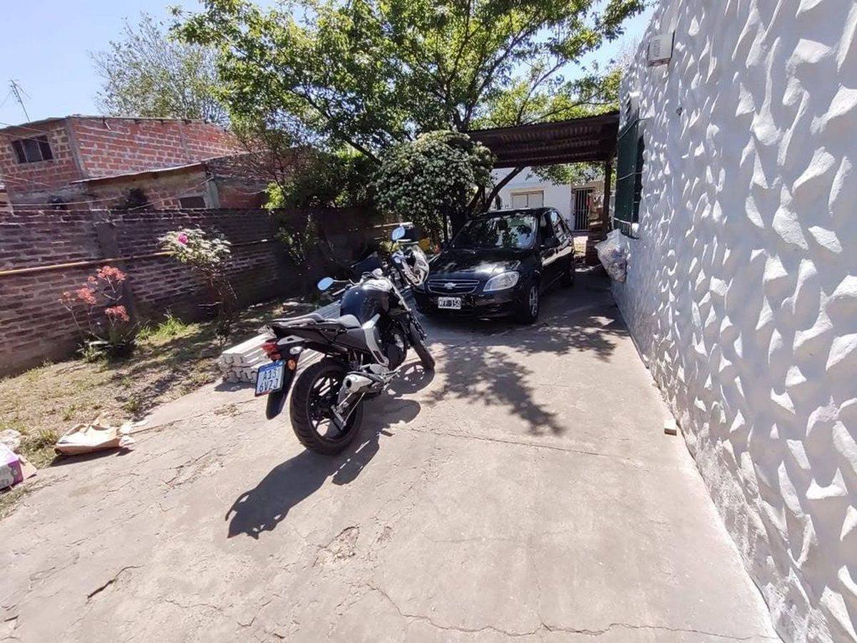Foto de VENTA CASA 3 AMB. CON LOCAL Y MONOAMB DON TORCUATO, imagen 2