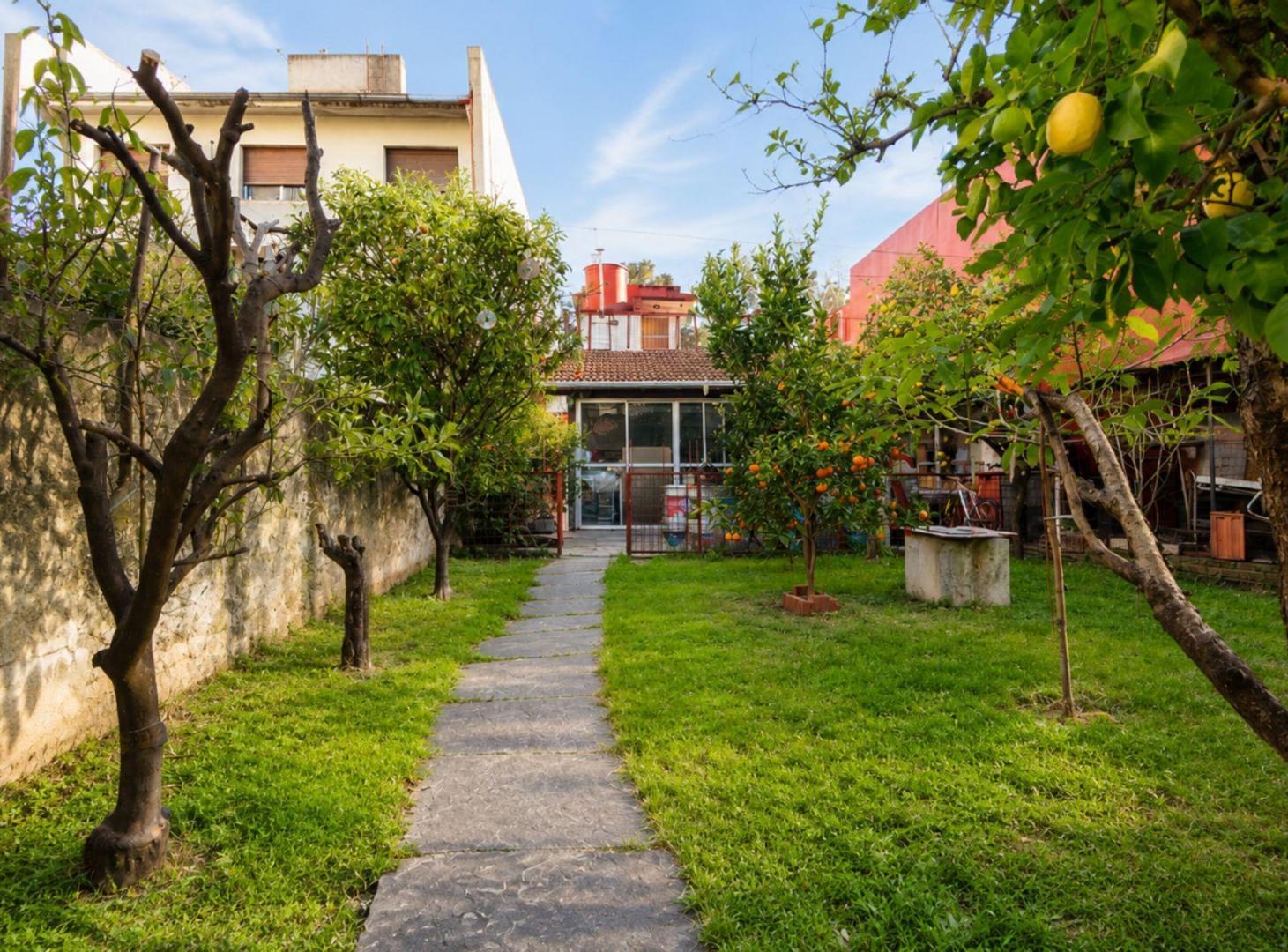 Foto de VENTA CASA L. PROPIO SAAVEDRA 4 AMB + FONDO VERDE, imagen 5