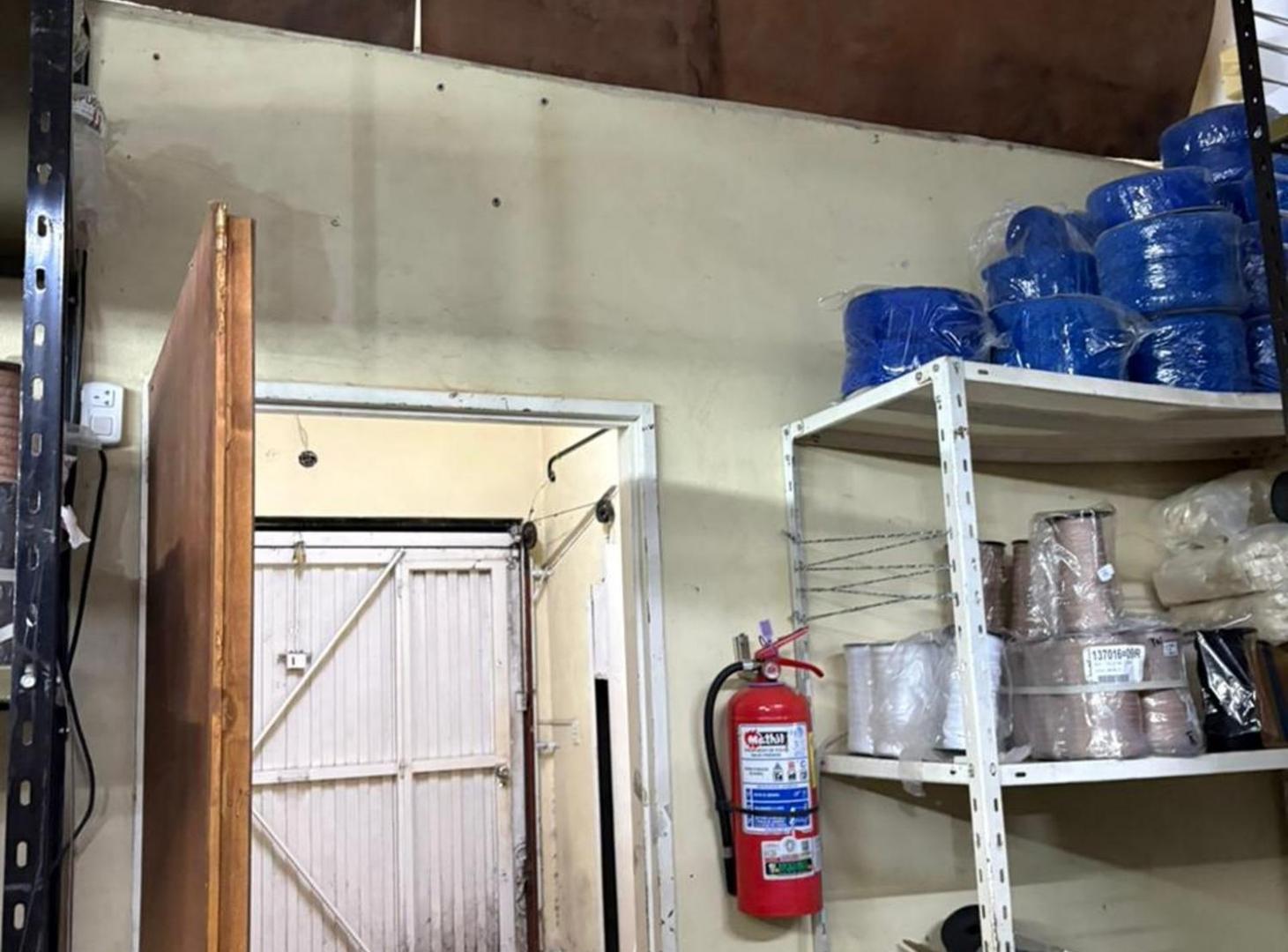 Foto de Venta Deposito 350m2 a metros Gral Paz Caba, imagen 1
