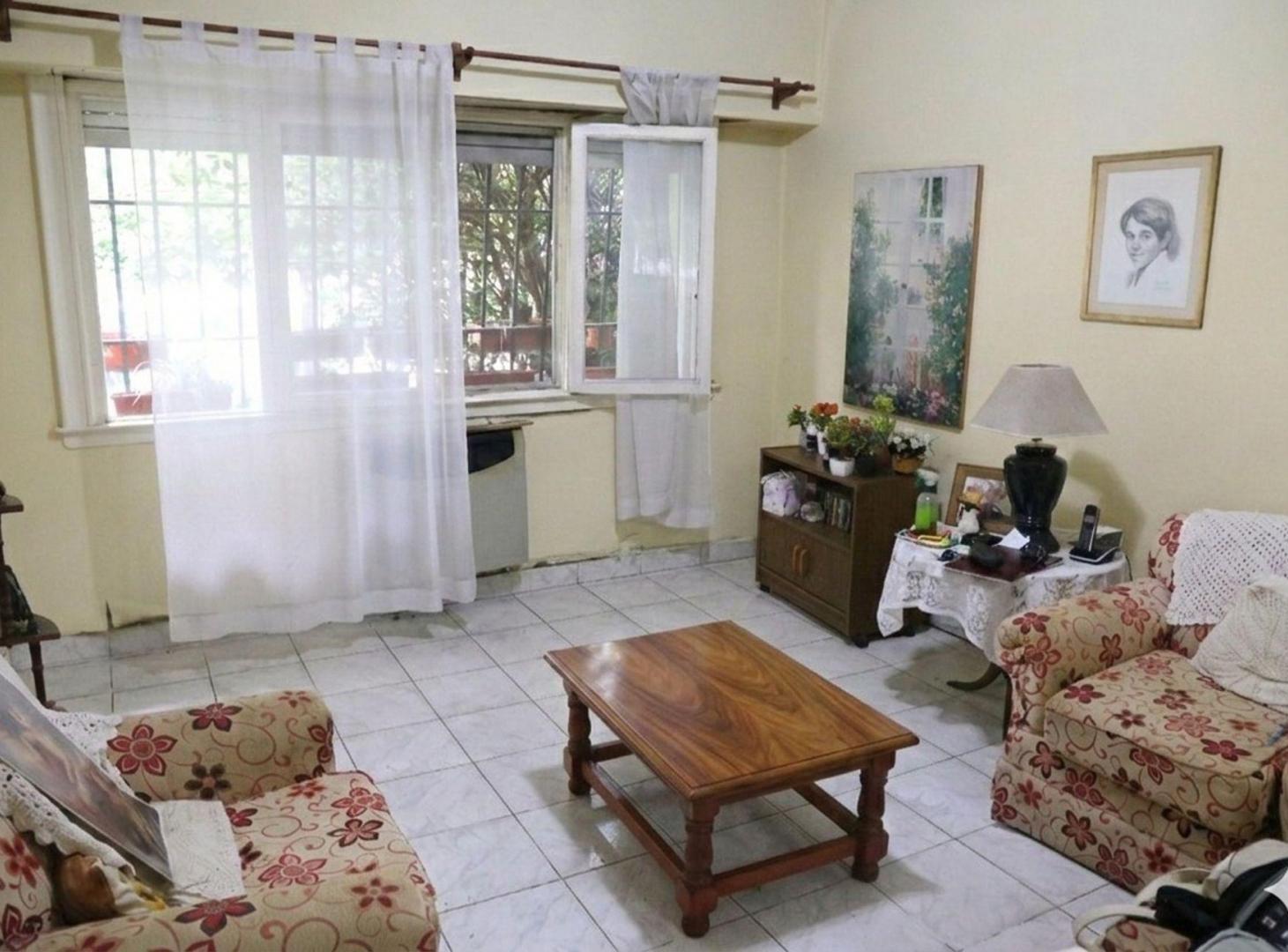 Foto de VENTA CASA 4 AMBIENTES VILLA TESEI, imagen 3