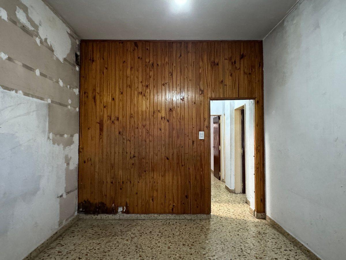 Foto de VENTA CASA 3 AMB EN ITUZAINGO CON COCHERA Y JARDIN, imagen 5