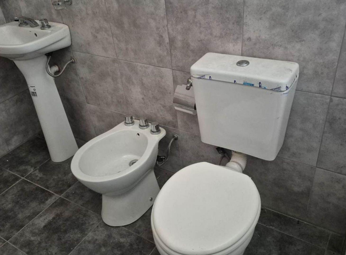 Foto de Venta Casa 3 ambientes Barrio Laguna Azul, imagen 2