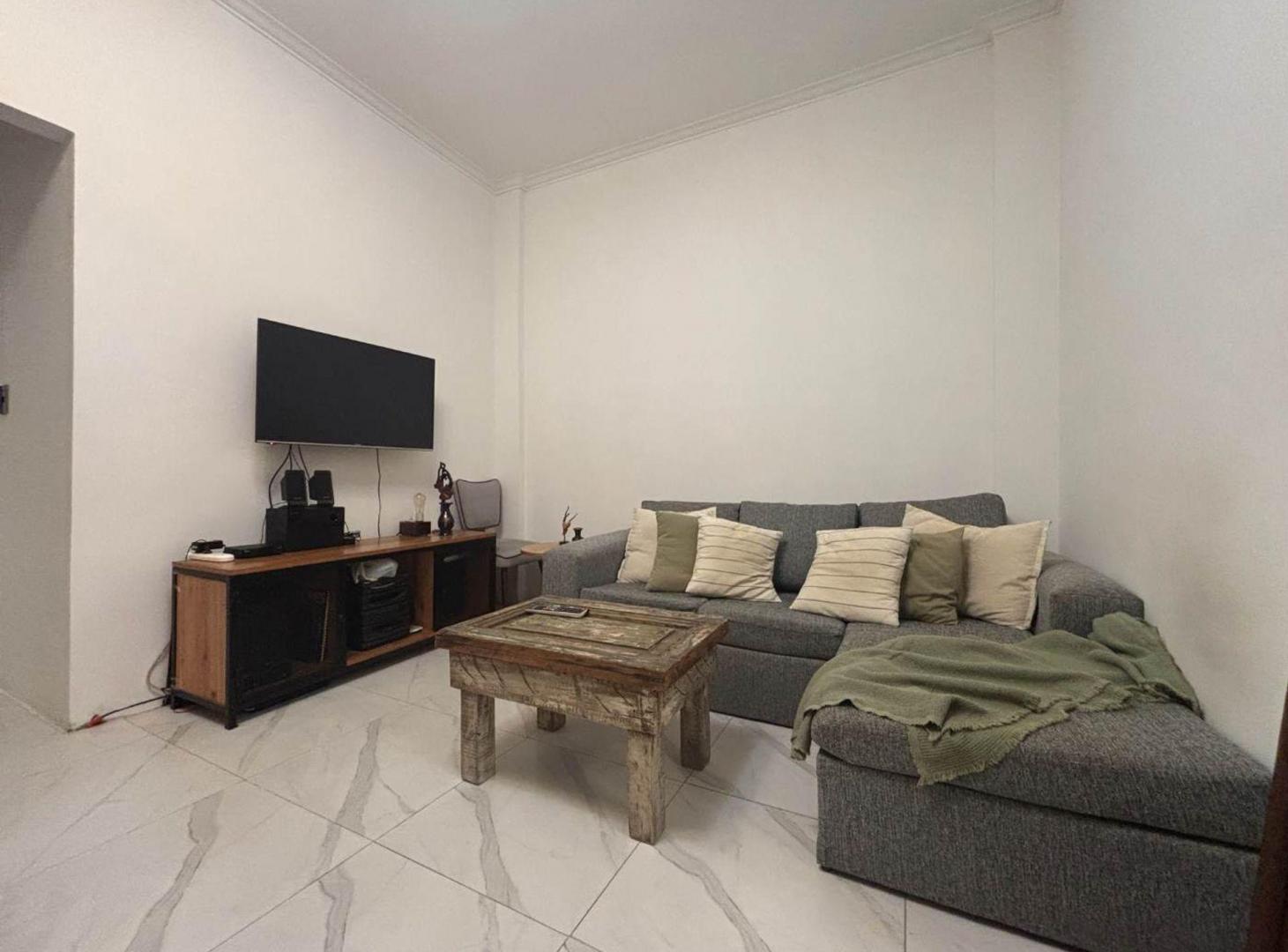 Foto de VENTA DEPTO 2 AMB. con dependencia PB AVELLANEDA, imagen 1