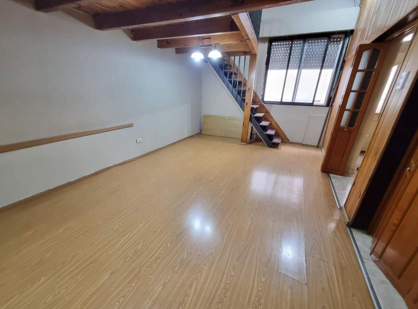 Foto de PH 4 AMBIENTES CON TERRAZA PROPIA - FLORES, imagen 3