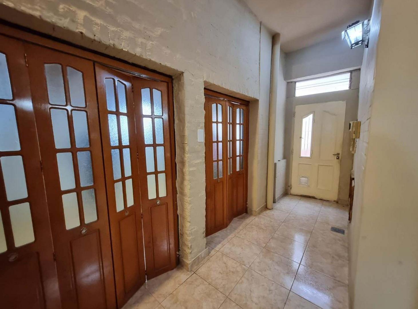 Foto de PH 4 AMBIENTES CON TERRAZA PROPIA - FLORES, imagen 2