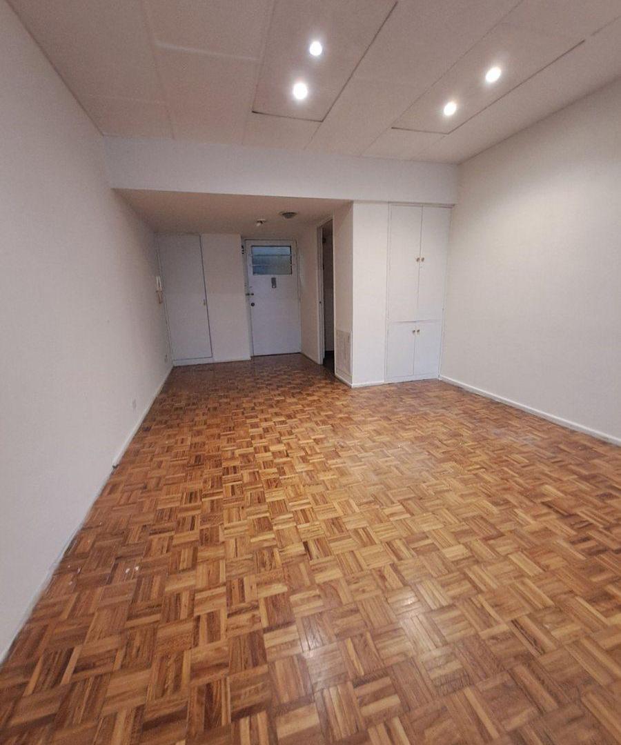 Foto de VENTA OFICINA MICRO CENTRO, imagen 3