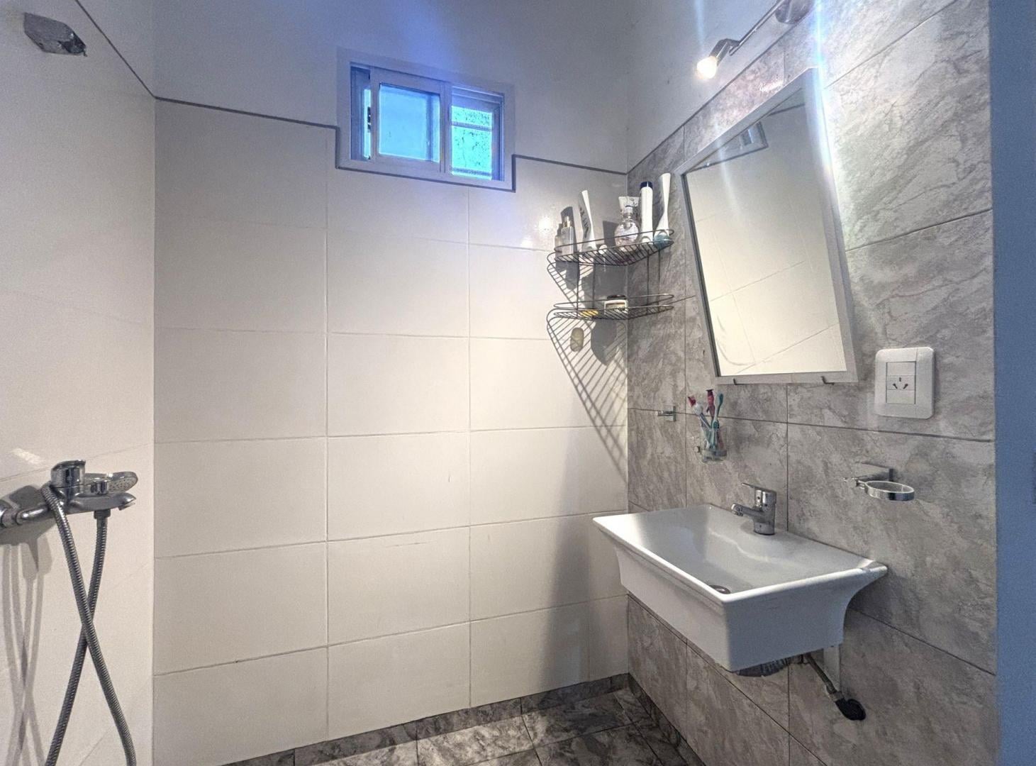 Foto de VENTA PH 2 AMB CON COCHERA Y PATIO V. BALLESTER, imagen 4