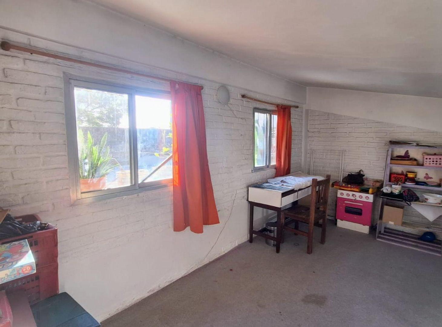 Foto de VENTA PH 4 AMB VTE LOPEZ CARAPACHAY SIN EXPENSAS, imagen 3