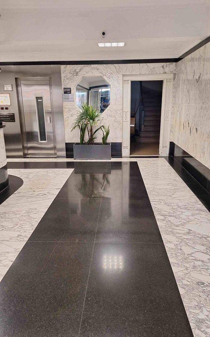 Foto de ALQUILER OFICINA MICROCENTRO AV. DE MAYO / 312 M2, imagen 2