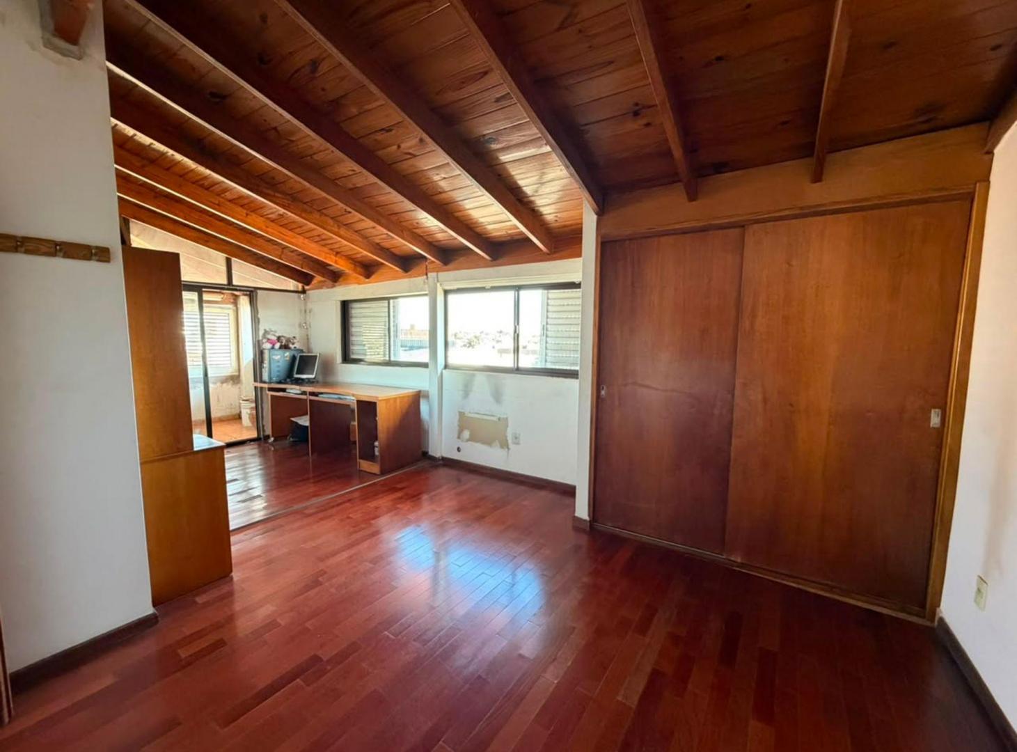 Foto de VENTA CASA 4 AMB COCHERA BALCÓN GRAL SAN MARTIN, imagen 1