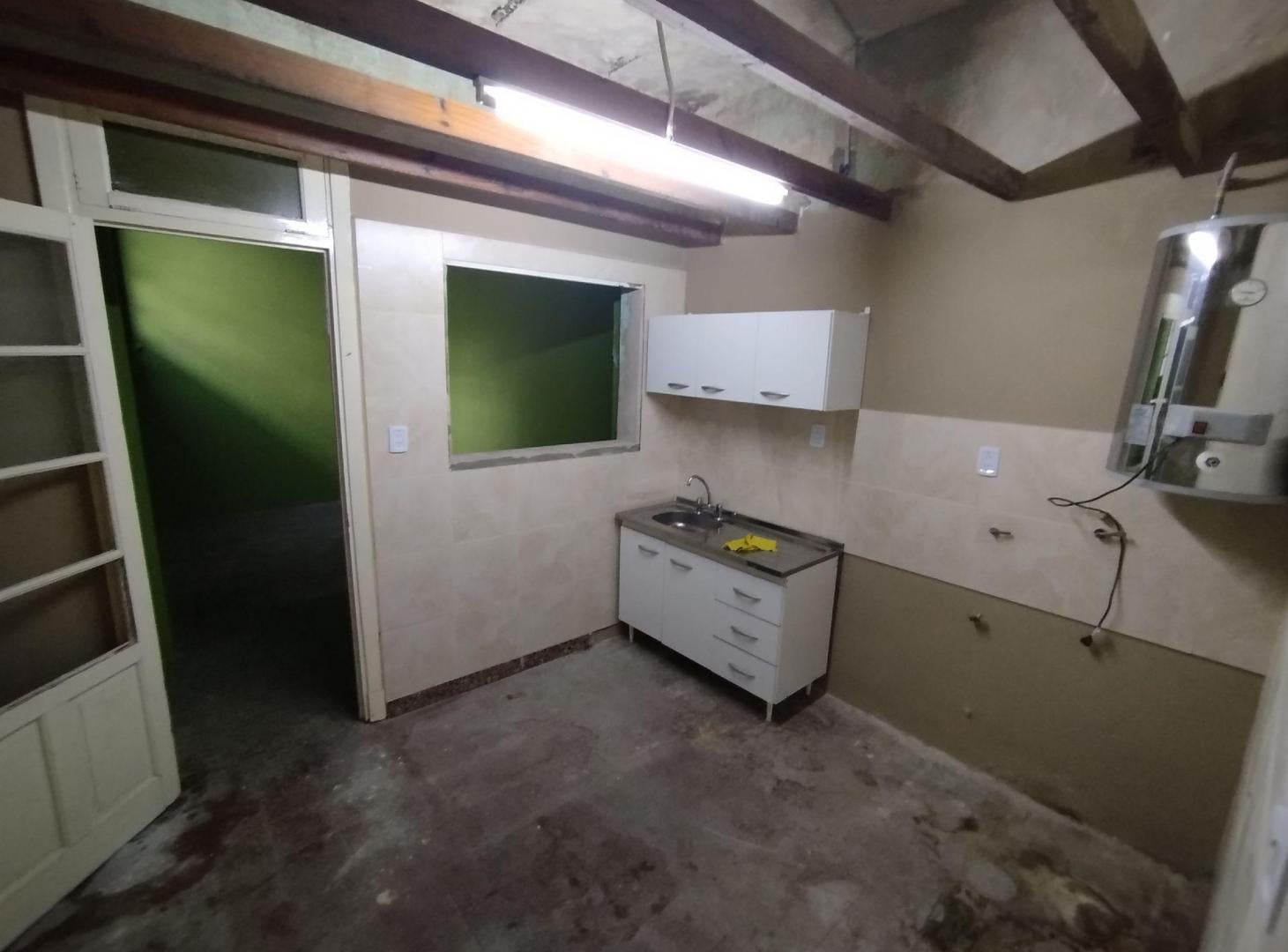 Foto de DEPÓSITO + PH EN VENTA MONTE CASTRO / LOTE PROPIO, imagen 5
