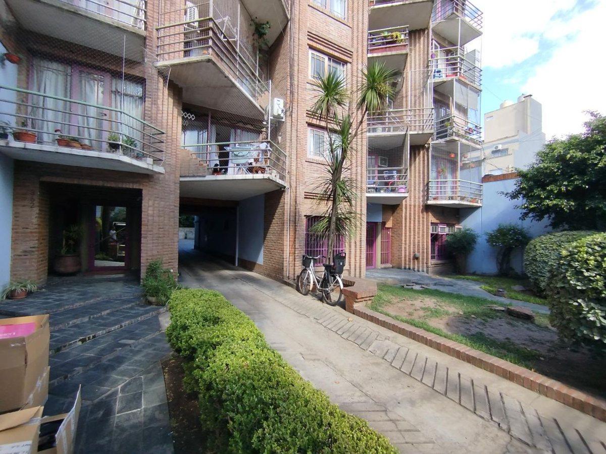 Foto de VENTA MONOAMBIENTE EN MORON AL FRENTE APTO CREDITO, imagen 2