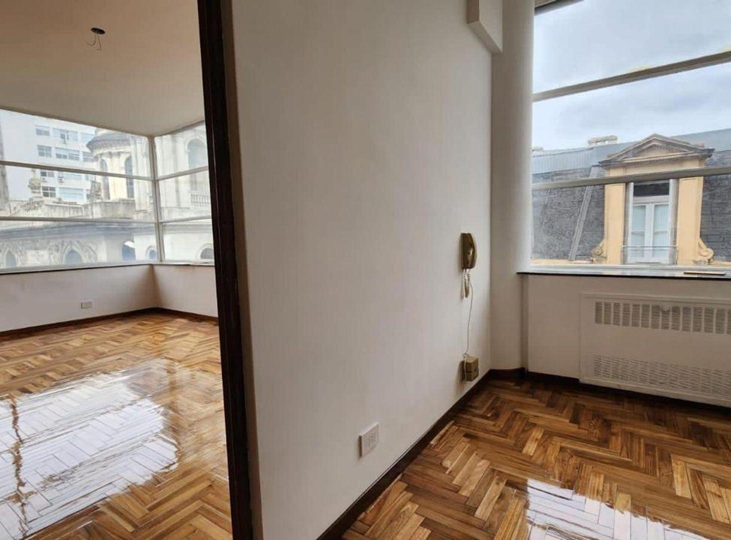 Foto de VENTA OFICINA SAN NICOLAS VISTA PANORAMICA, imagen 3