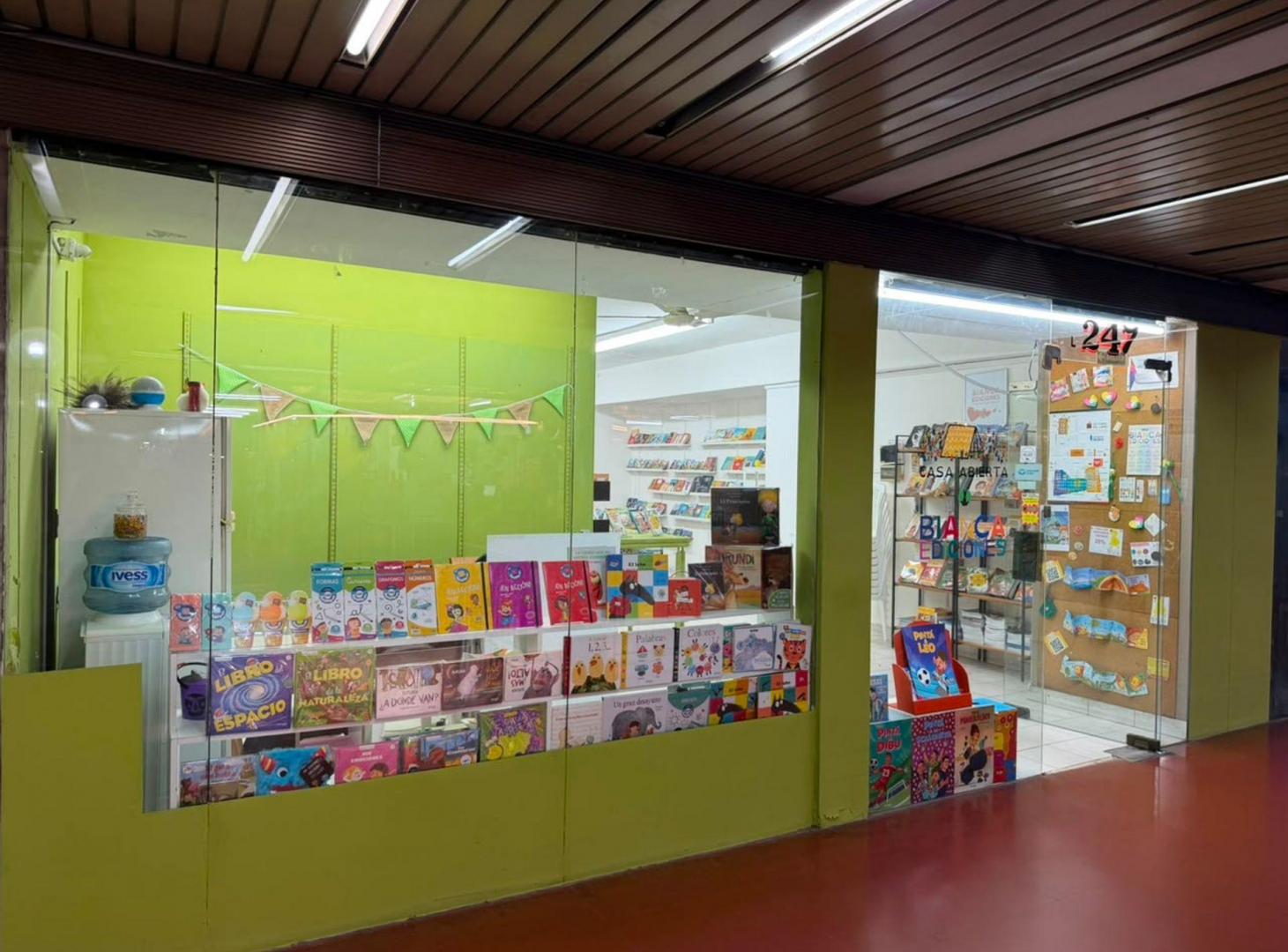 Foto de VENTA LOCAL RETIRO EN GALERIA CON SUBSUELO, imagen 5