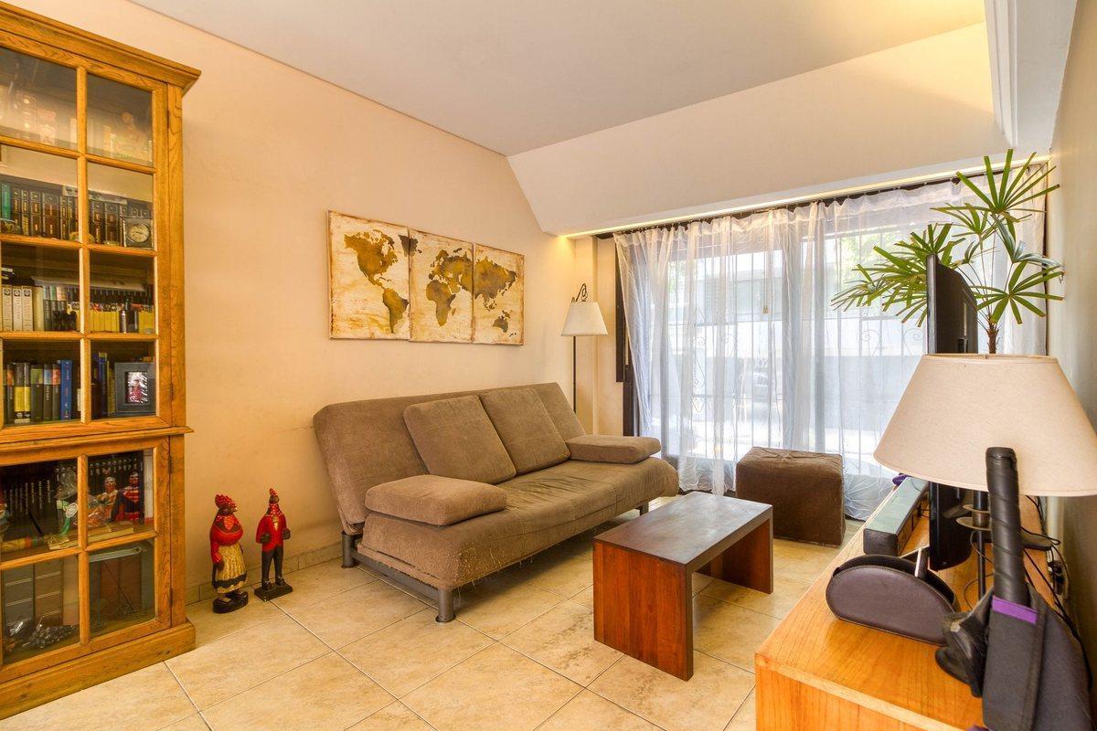 Foto de Venta 4 Amb con cochera S/ Exp. en FLORES NORTE, imagen 2